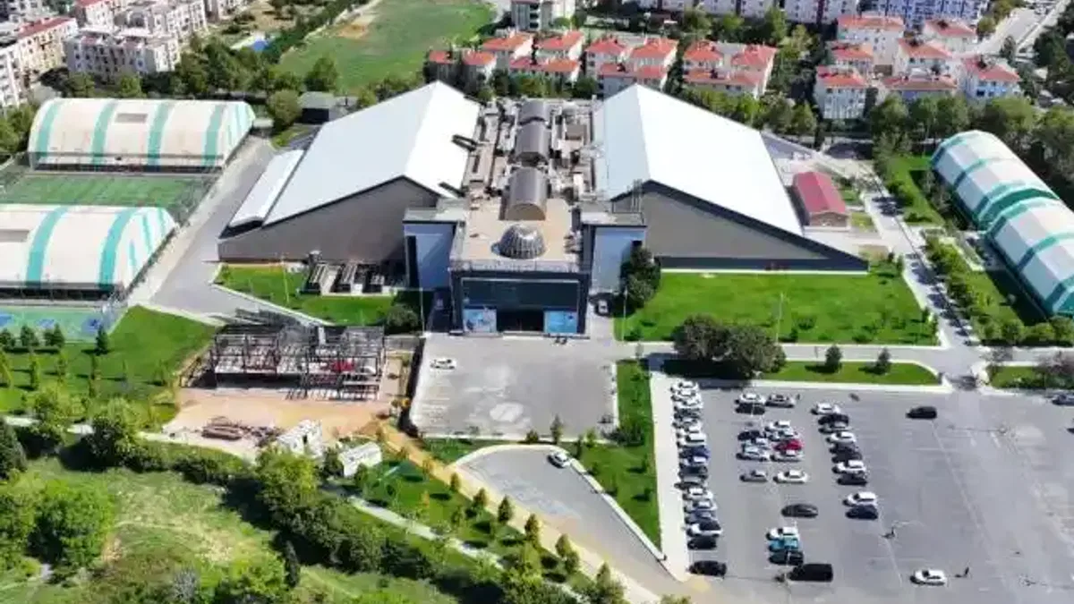 İstanbul Tuzla'da Kafkale Spor Kompleksi yenilendi
