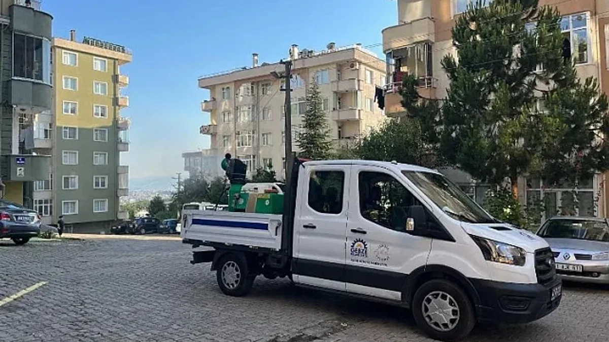 Gebze'de ilaçlama çalışmaları sürüyor