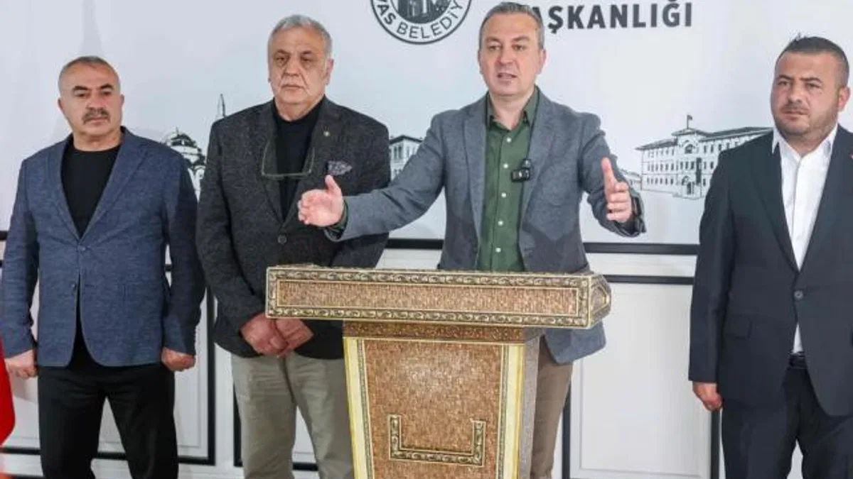 Sivas Belediyesi'nden seyyarlara uyarı: Hak gaspına izin yok!