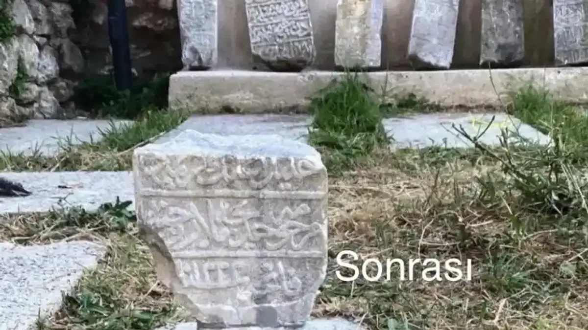 İstanbul'da tarihi mezar taşlarına saldırı sonrası restorasyon
