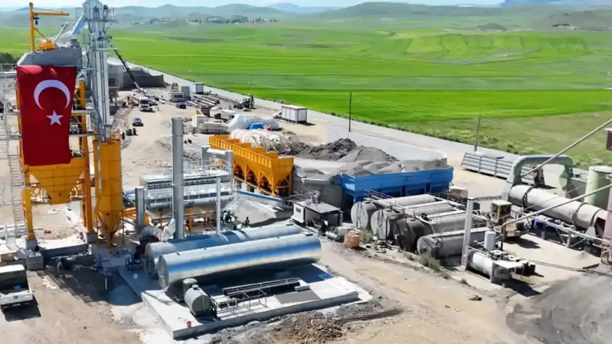 80 km parasına 40 yıl asfalt üretecek!