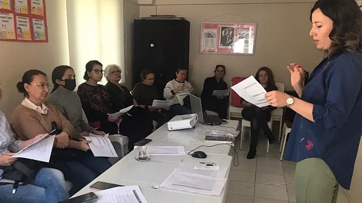 Urla'da 'Mahalle Afet Gönüllüleri' yetişiyor