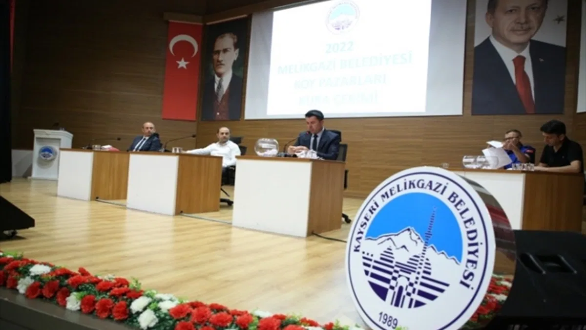 Melikgazi'de köy pazarı stantları için kura çekildi