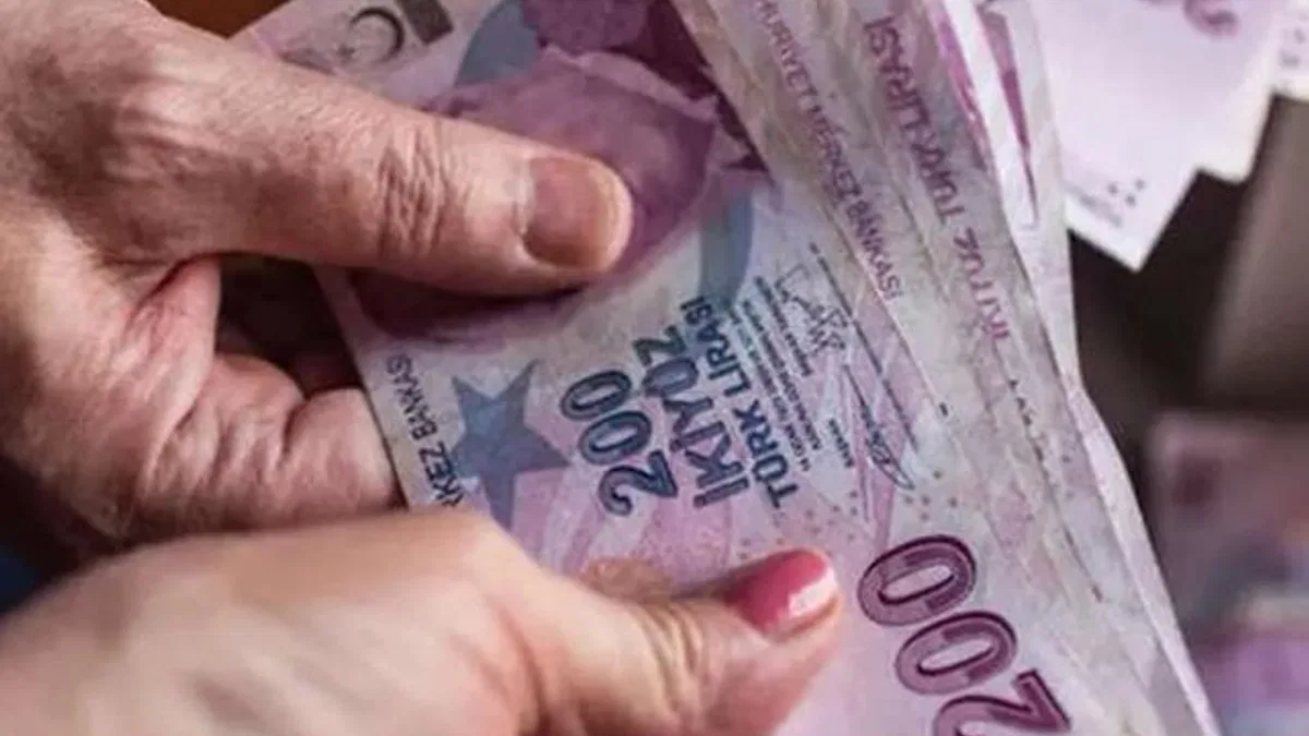 Yaşlı ve engelli aylıklarında 6,2 milyar TL hesaplarda