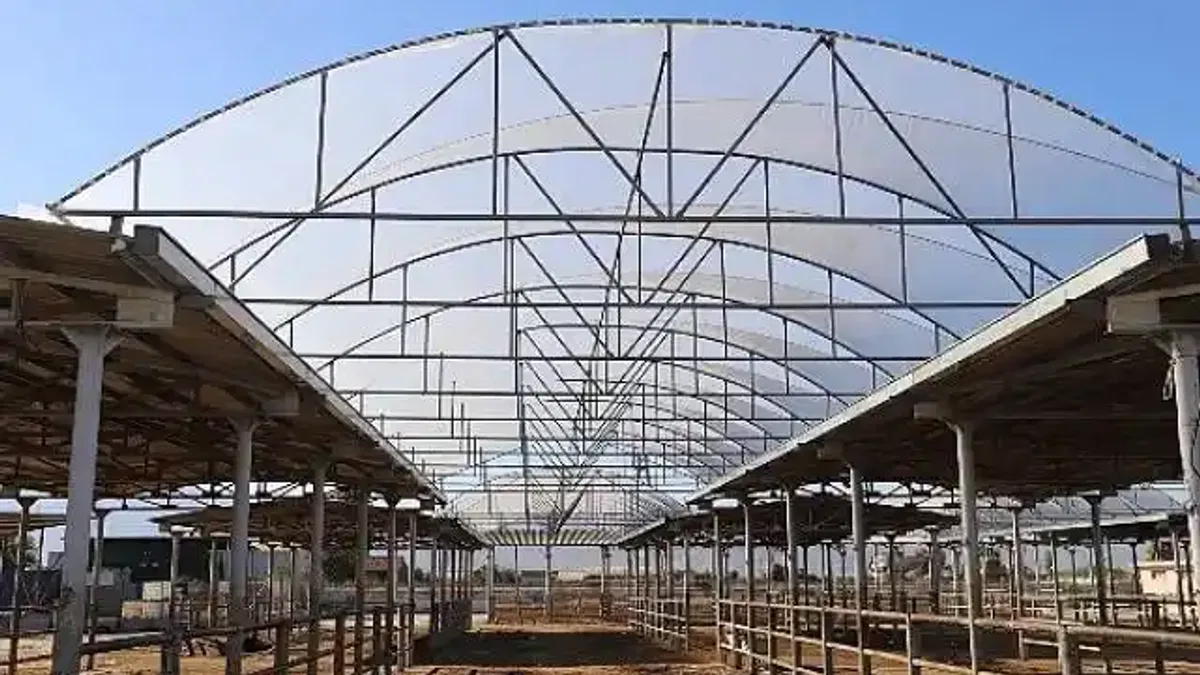 Hayvan Pazarı'nda 600 metrekare alanın üstü kapatıldı