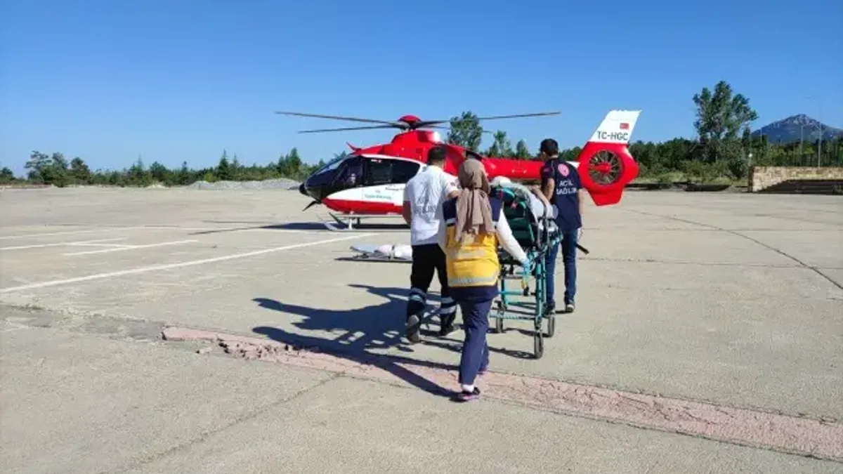 Konya'da ambulans helikopter kalp krizi geçiren hasta için havalandı