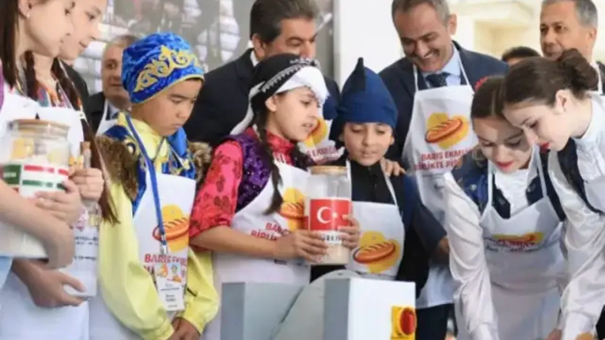 Barış ekmeğini 9 ülkenin mayasıyla pişirdiler