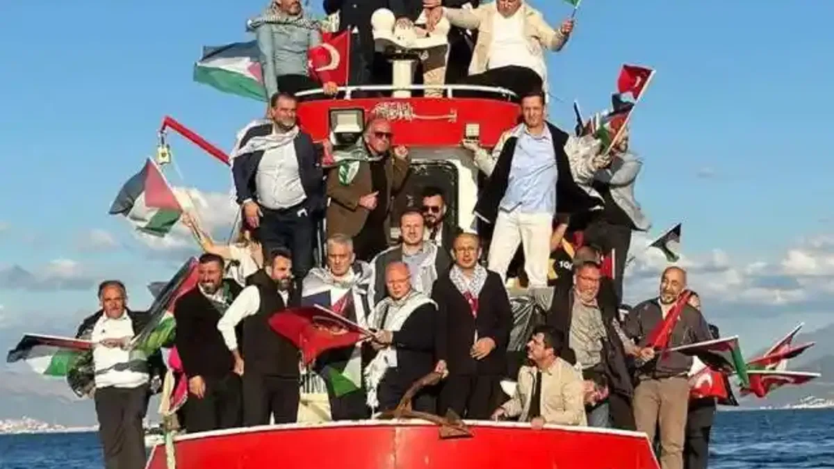 Bursa Mudanya sahilinden 'Sumud Filosu'na destek