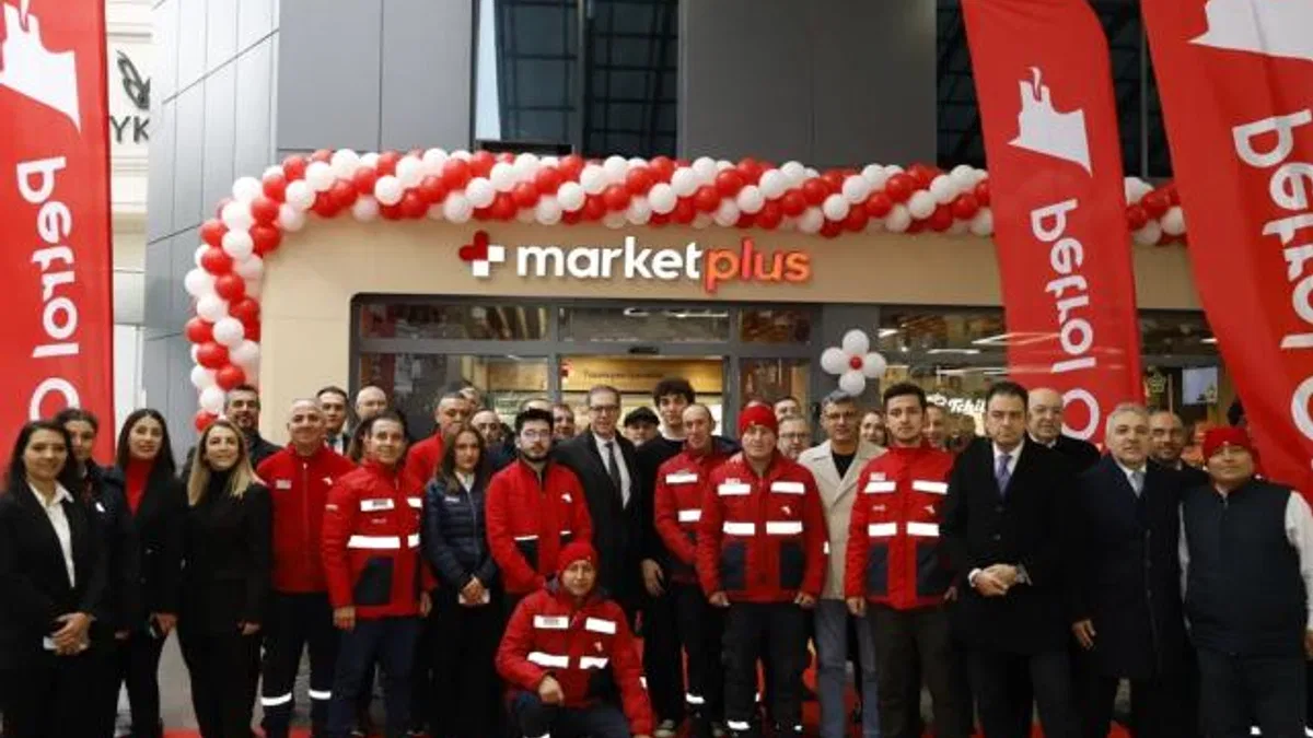 İstanbul’un Kalbi "Kırmızı"ya Boyandı! Petrol Ofisi’nden 3 İkonik Lokasyonda Dev Açılış