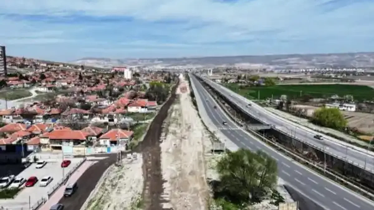 Başkan Çolakbayrakdar, “Hem şehrin çehresi değişecek hem de trafiği rahatlayacak”