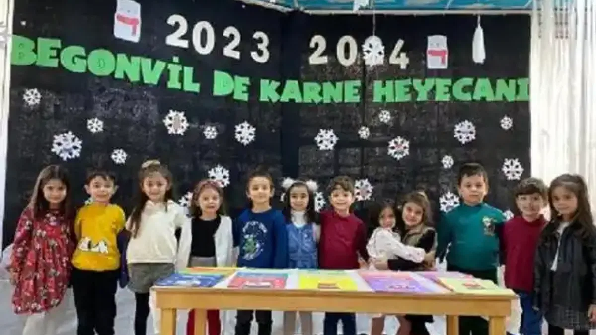 Çocukların karne heyecanına ortak oldular