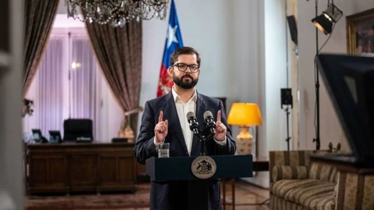 Şili Cumhurbaşkanı Boric, İsrail Büyükelçisinin güven mektubu vereceği görüşmeyi erteledi