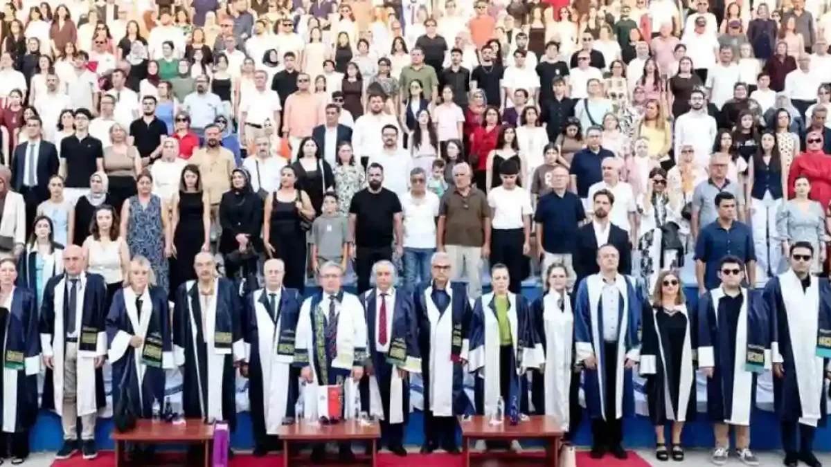 Genç hukukçular DEÜ'de yemin etti
