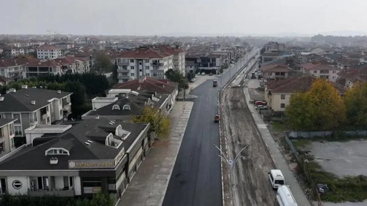 Sakarya'dan Ahmet Yesevi Caddesi'ne yenilik çalışması