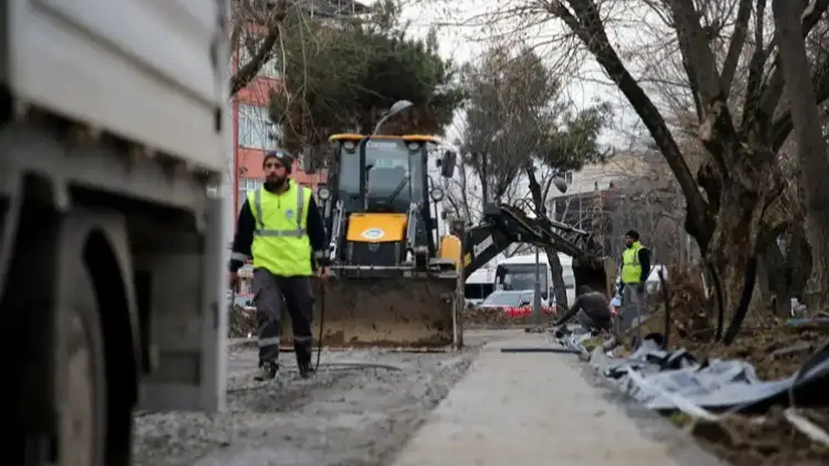 Sakarya'nın en eski caddesi modern görünüme kavuşuyor