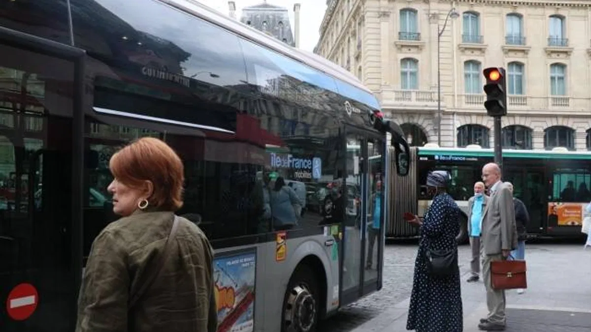 Fransa'da kamu toplu taşıma araçlarındaki şoför eksikliği sorunu büyüyor