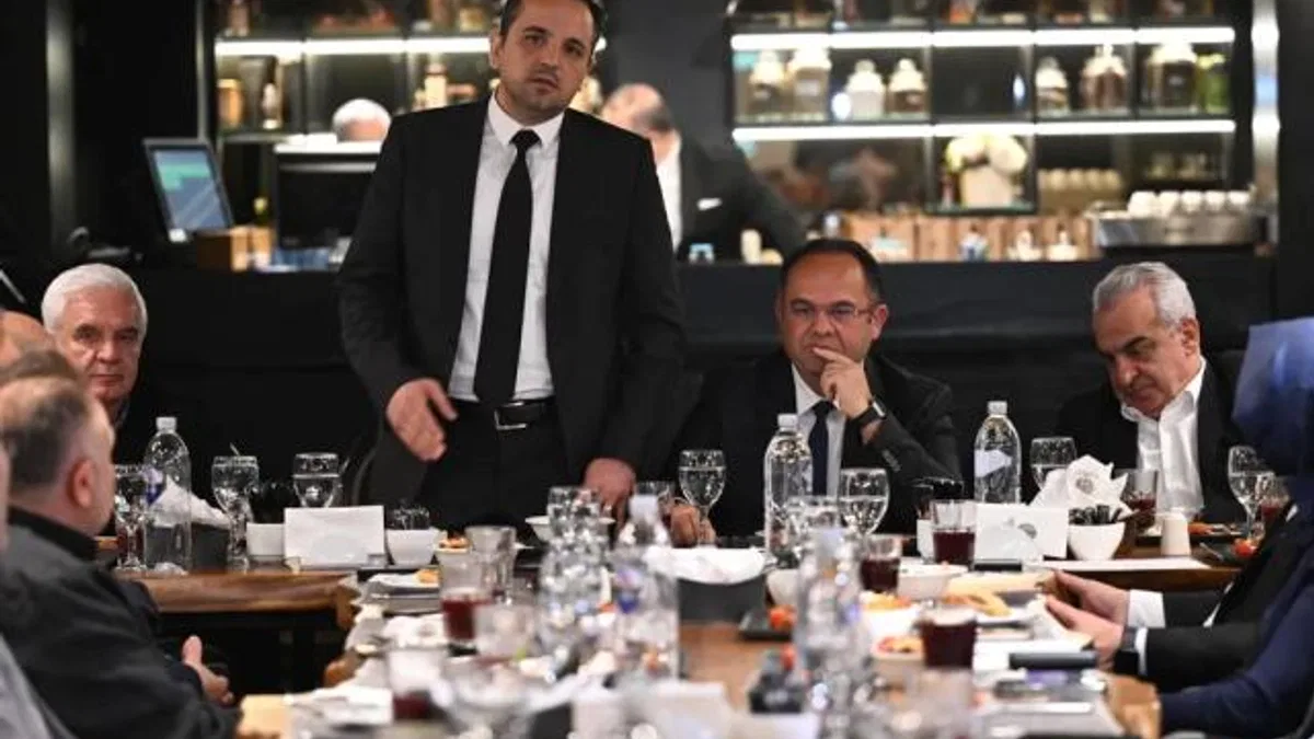 BUYSAD'da bayrak değişimi