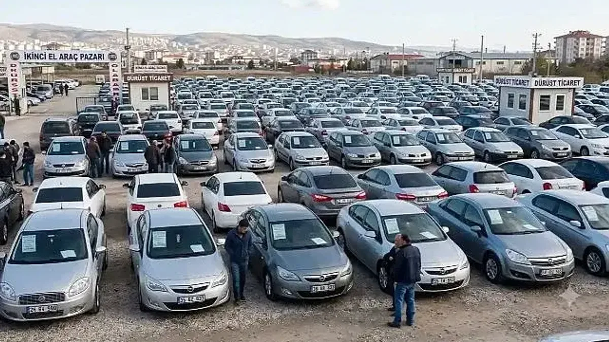 İkinci el araç pazarı 5 ayda 3,5 milyon adedi devirdi!