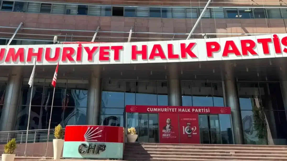 CHP'den belediye başkanı transfer iddialarına sert yanıt