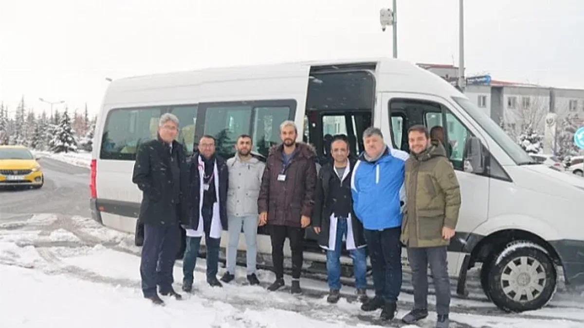 ERÜ'den 6 kişilik sağlık ekibi yola çıktı
