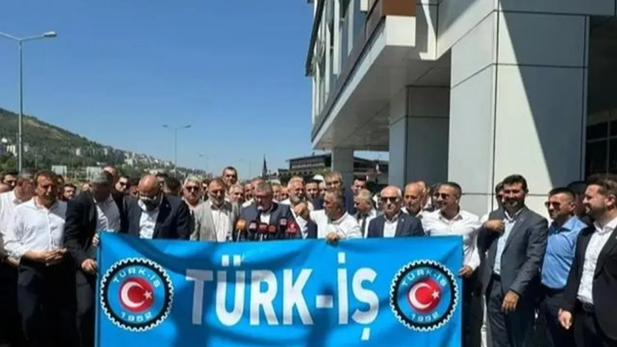 TÜRK-İŞ'ten 'Vergide Adalet' konulu basın açıklaması