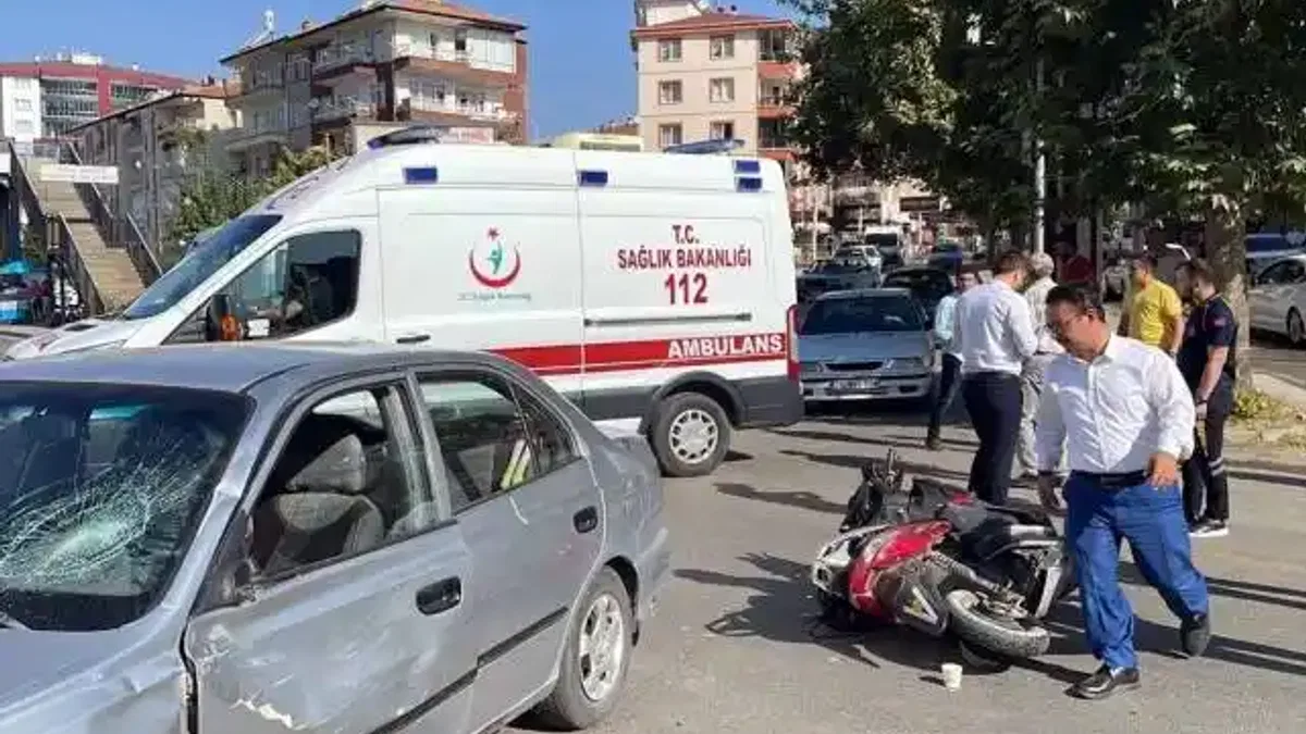 Kırıkkale'de otomobil ile çarpışan motosikletteki 2 kişi yaralandı