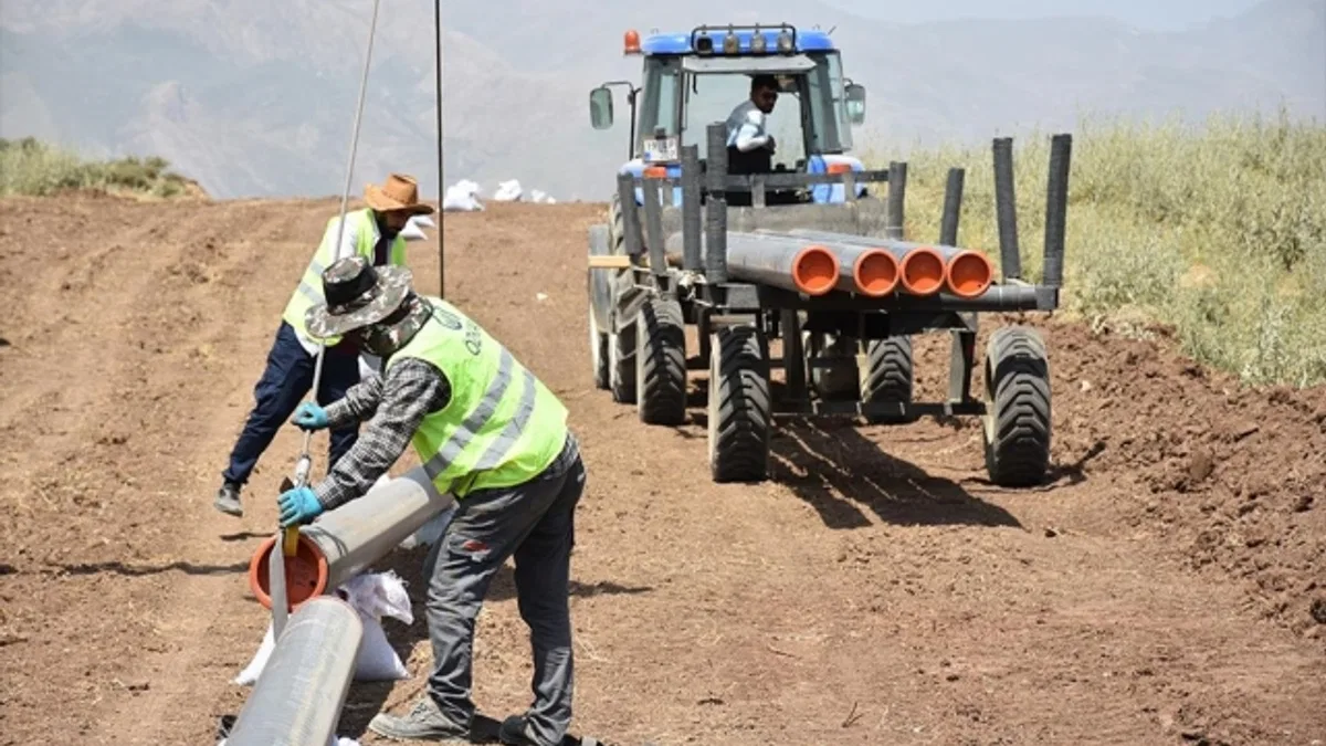 Yüksekova'ya doğal gaz hattı döşenmeye başlandı