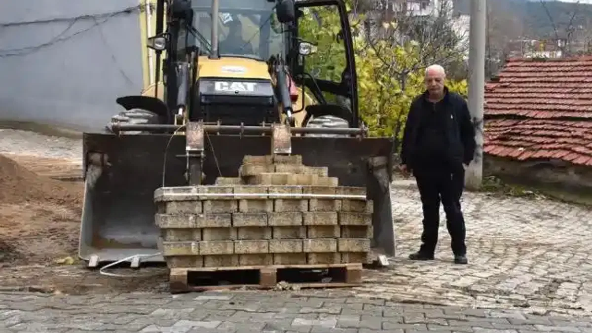 Bursa Gemlik'in kırsalında üst yapı sürüyor