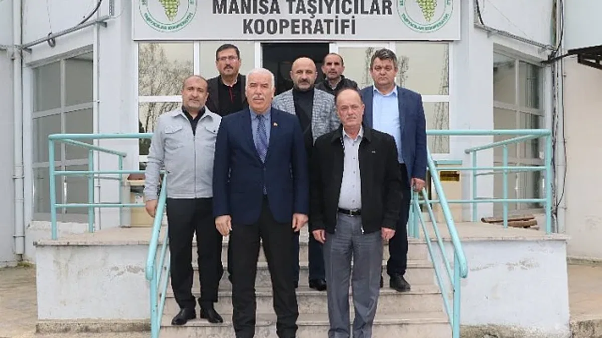 Manisa Büyükşehir'in MHP Grup Sözcüsü'den 'Taşıyıcılar'a teşekkür ziyareti