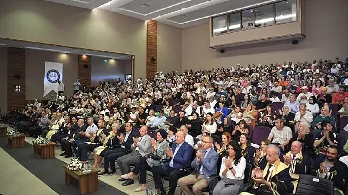Kayseri protokkolü NNYÜ mezuniyetinde