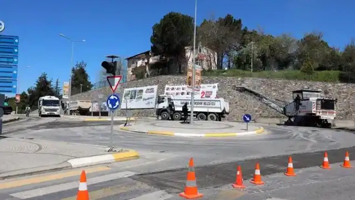 Sakarya Büyükşehir’den asfalt bakımı