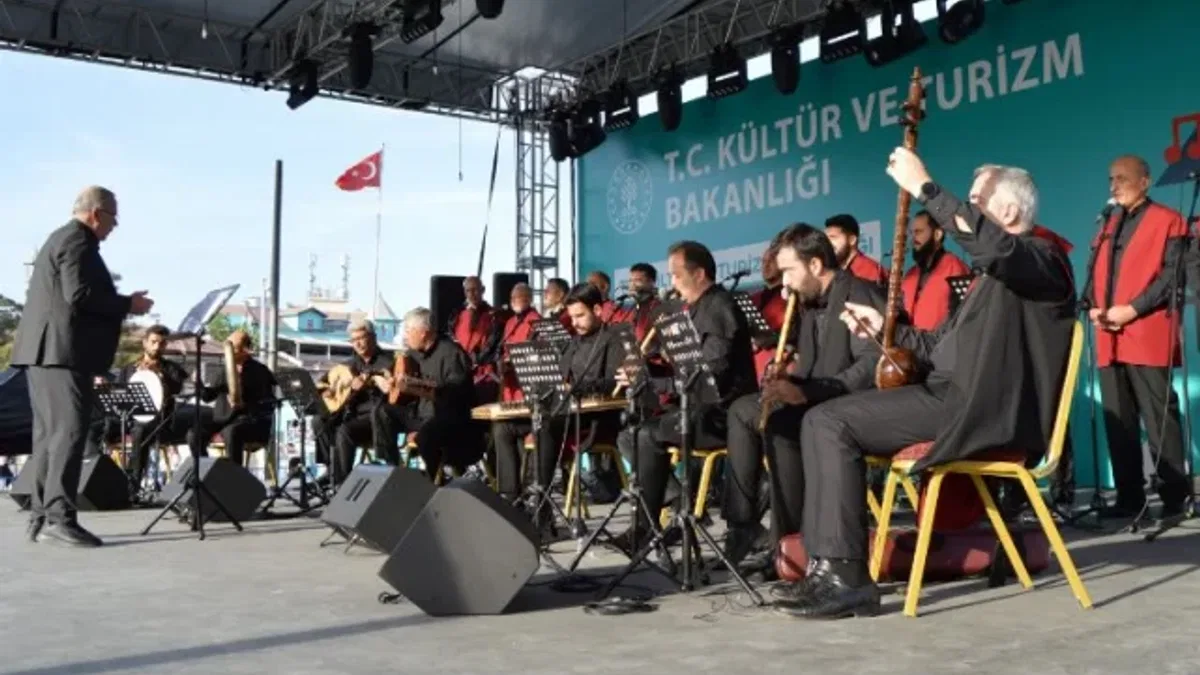 Kocaeli TDM Korosu Konya Festivali'nde göz doldurdu