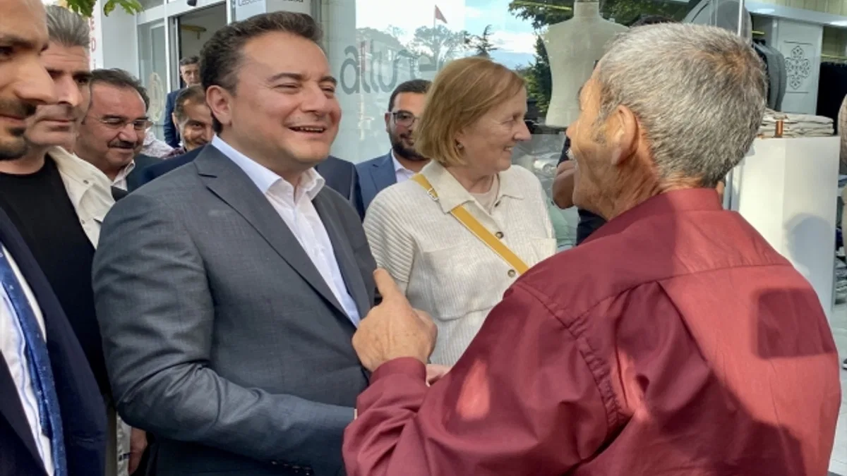 DEVA Partisi Genel Başkanı Babacan, Kırşehir'de ziyaretlerde bulundu