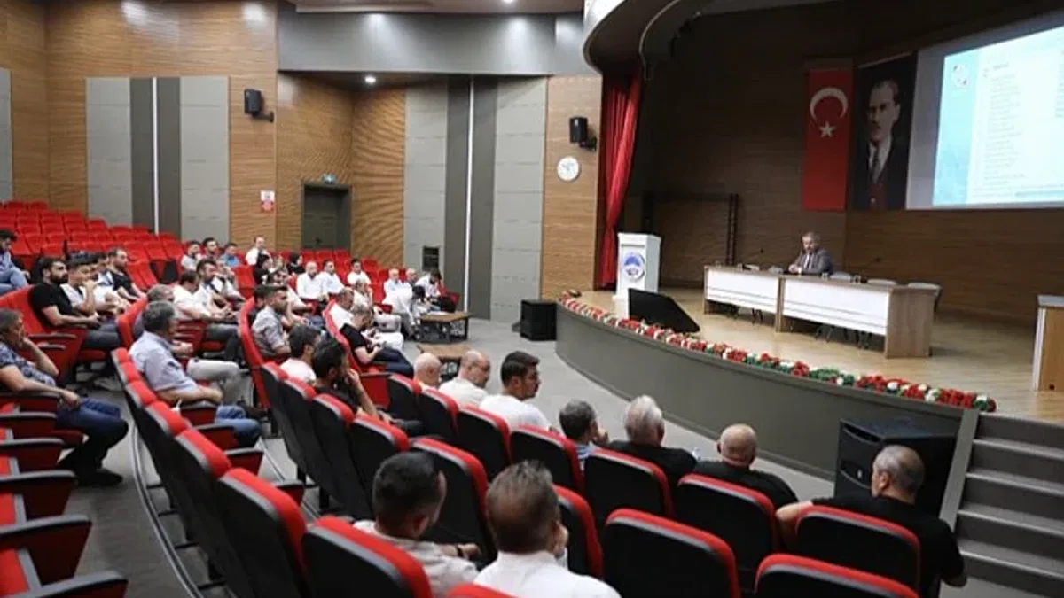Kayseri Melikgazi'de müteahhitlere dönüşüm sunumu