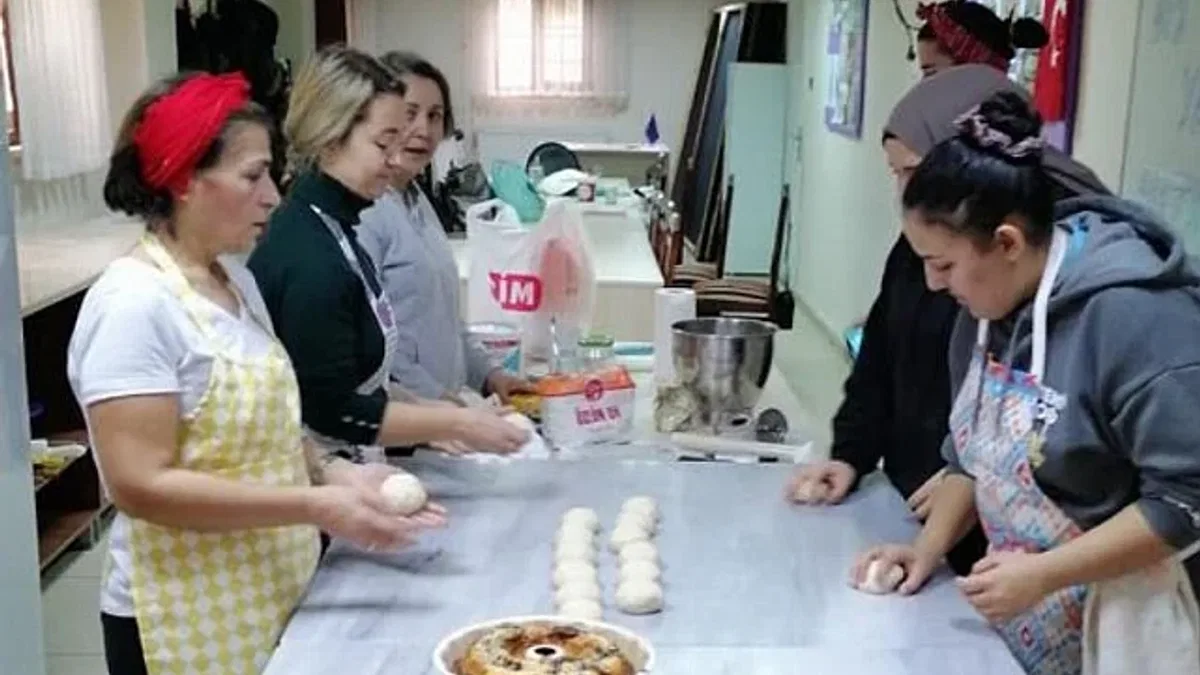 İZMEK'te aşçılık ve pastacılık kursuna yoğun ilgi