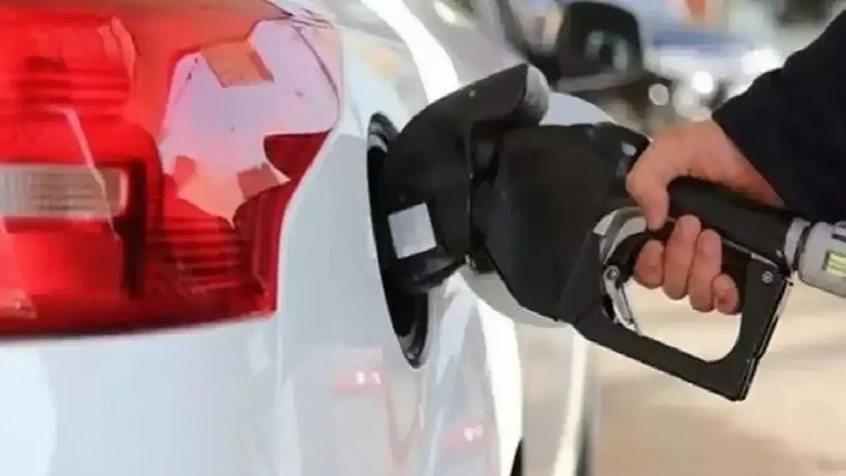 Motorinde yine yeni zam beklentisi... Litresi 100 lirayı aşabilir!
