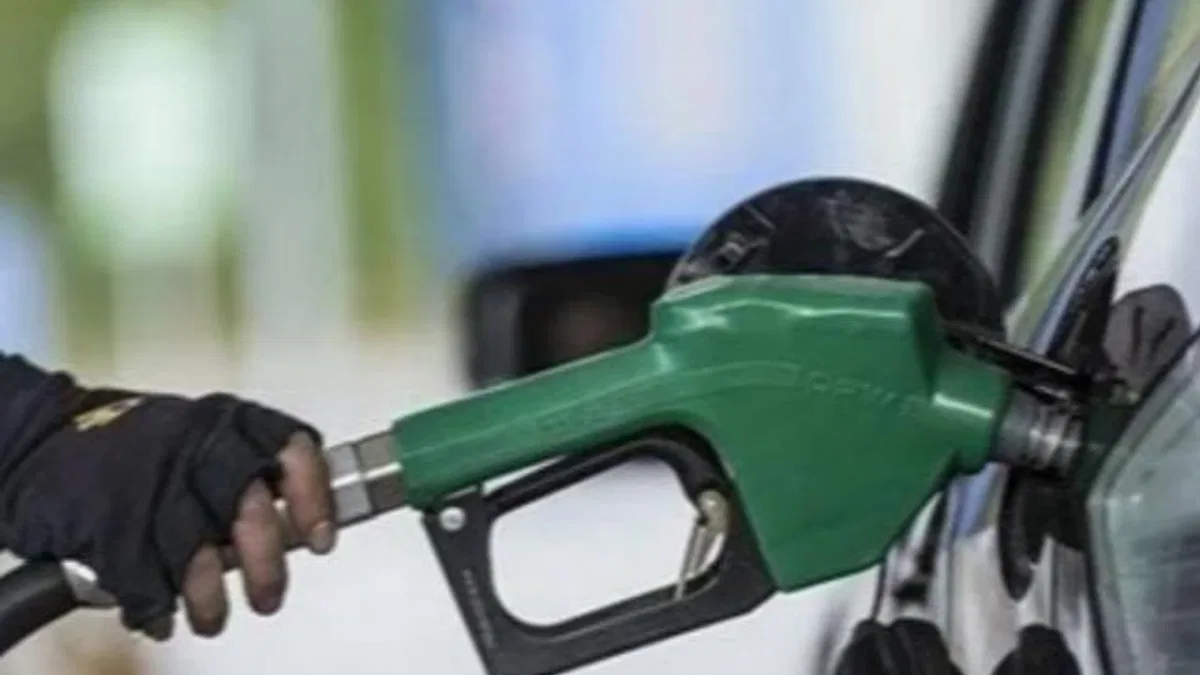 Benzine kallavi zam