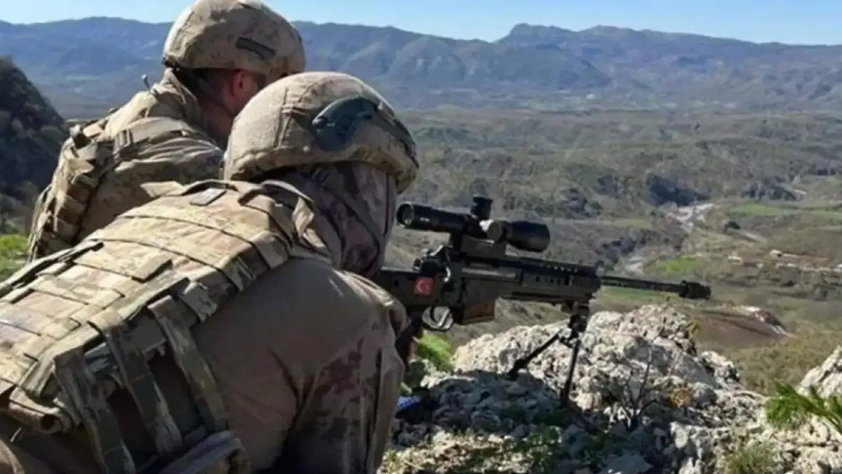 Son bir haftada 4 PKK'lı terörist teslim oldu, hudutlarda 298 kişi yakalandı