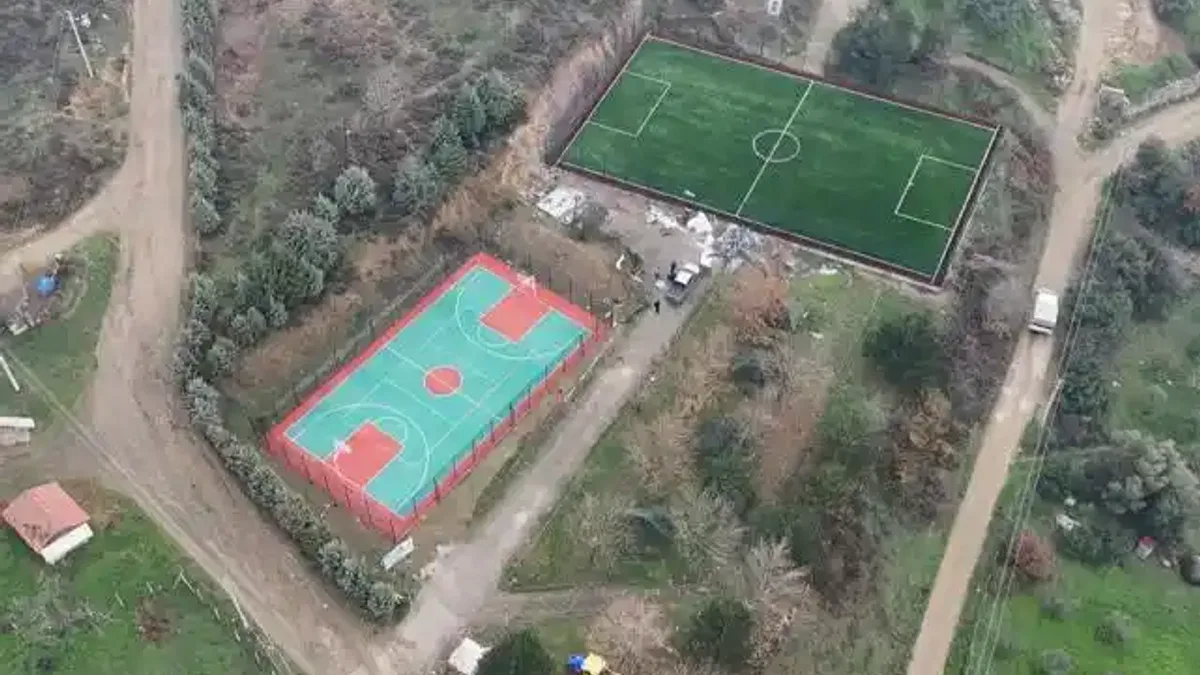 Sakarya Geyve'de spor sahaları hizmete gün sayıyor
