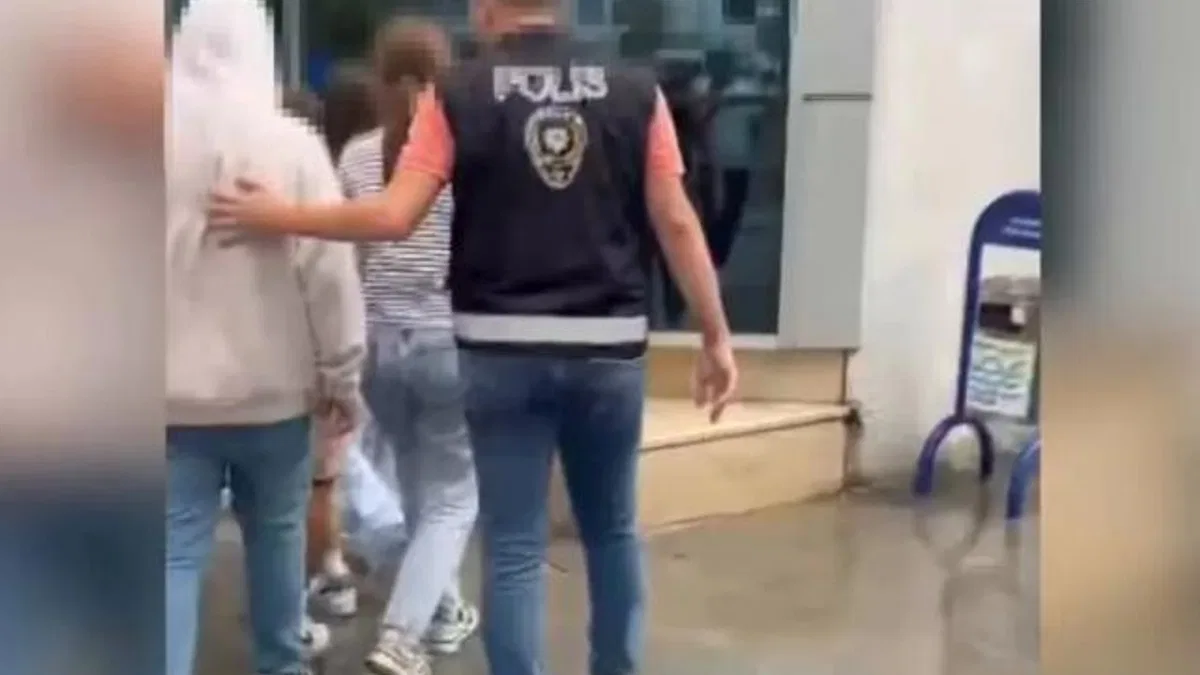 İstanbul Büyükçekmece'de bir çocuğu darp eden 8 çocuk yakalandı