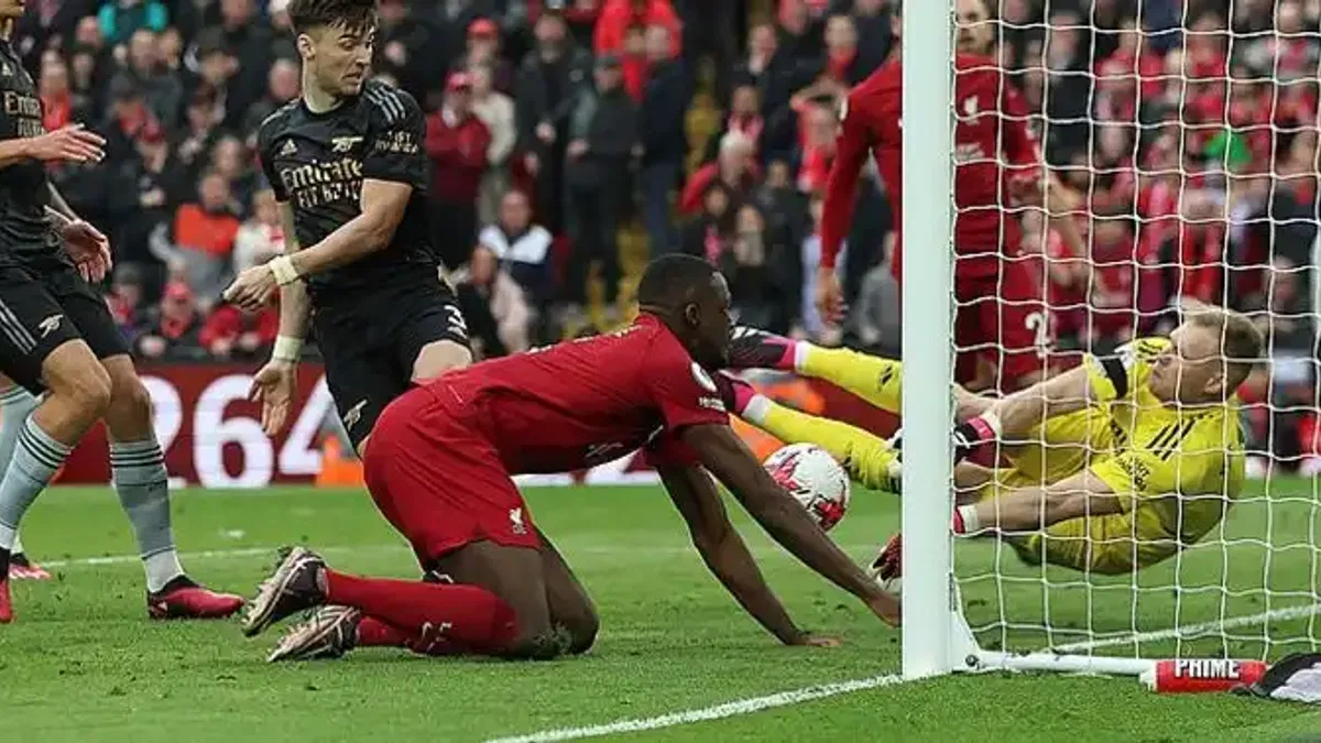 Liverpool 2-2 Arsenal (MAÇ SONUCU - ÖZET) Liverpool ve Arsenal yenişemedi!