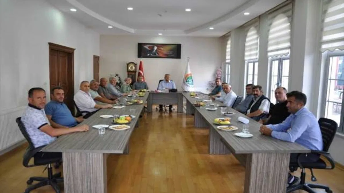 Ermenek Belediye Başkanı Zorlu mahalle muhtarlarla bir araya geldi
