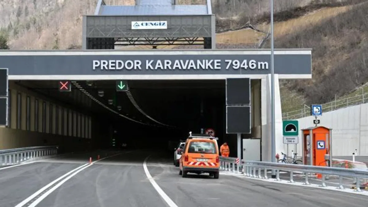 Karavanke Tüneli Açıldı