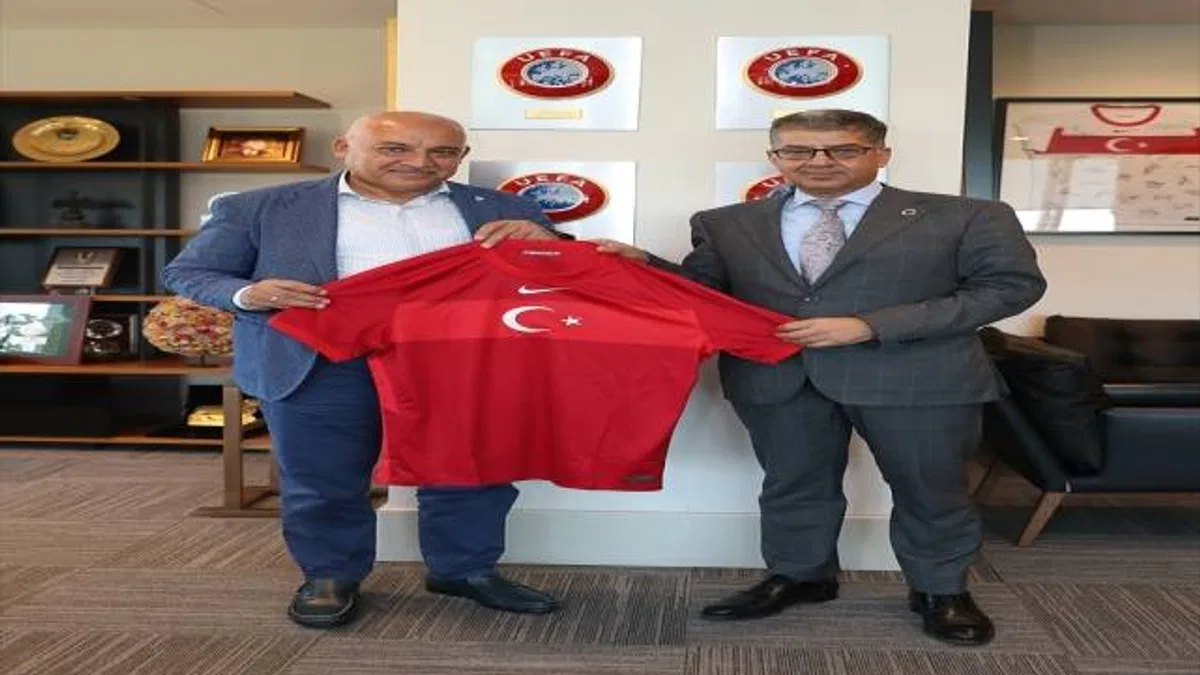 Gençlerbirliği Başkanı Talip Çankırı'dan Mehmet Büyükekşi'ye ziyaret