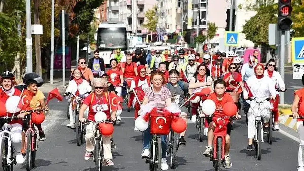 Lüleburgaz'da pedallar cumhuriyet için çevrildi