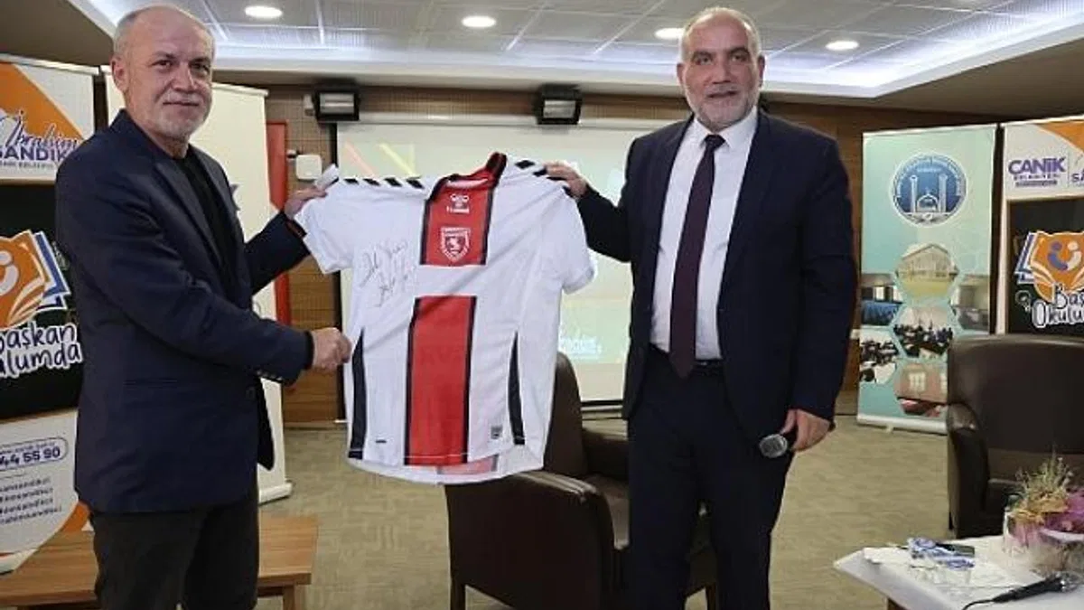 Başkan İbrahim Sandıkçı: "Öğrencilerimizin fikirlerine büyük önem veriyoruz"