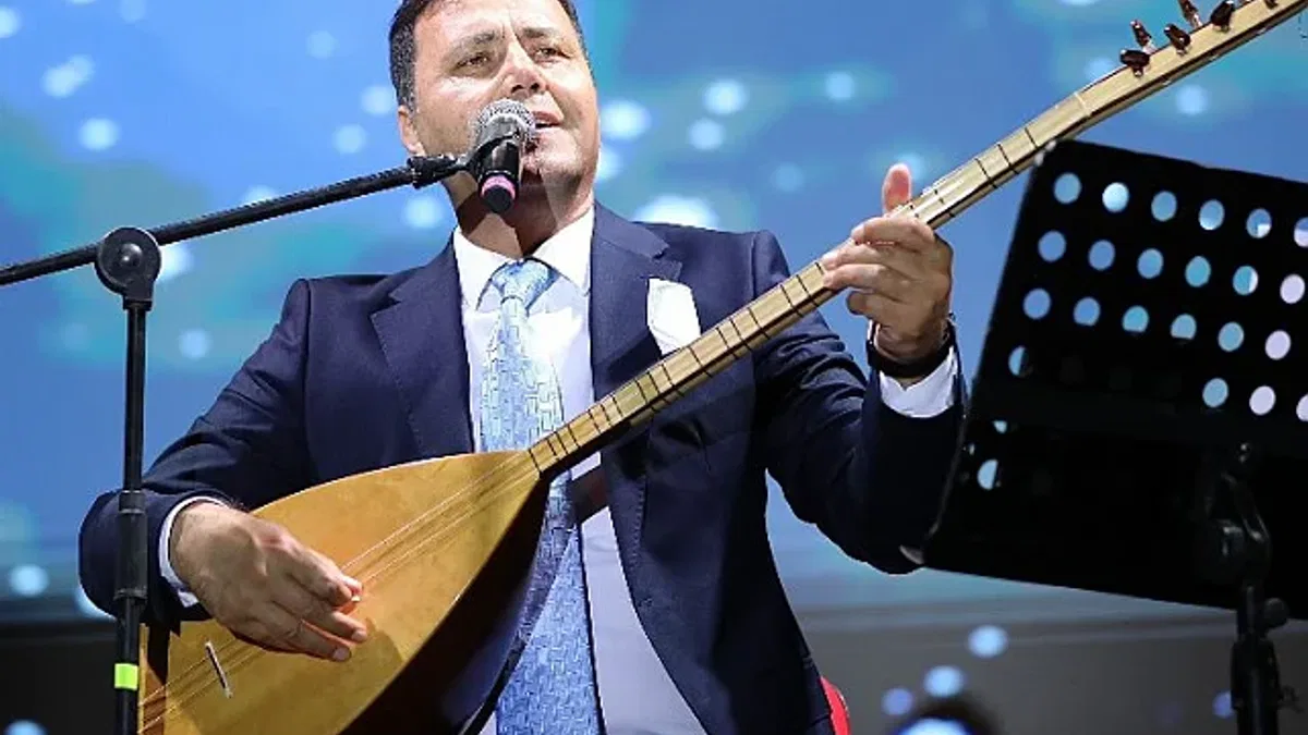 Orhan Hakalmaz Bergama'yı mest etti