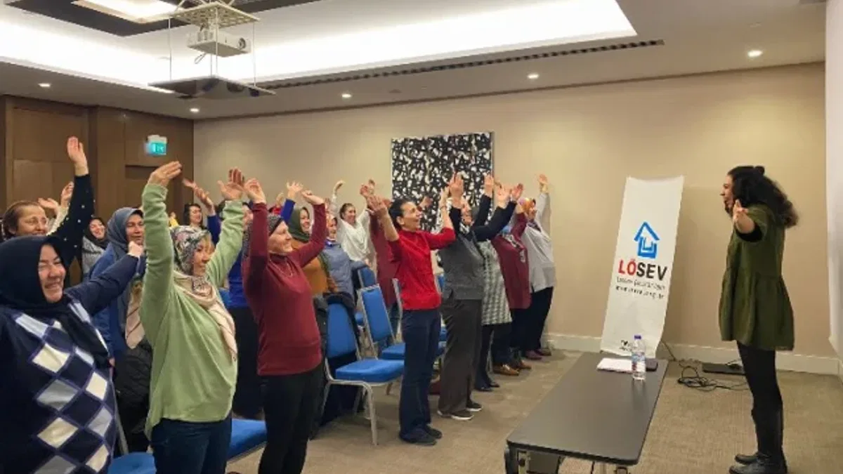 LÖSEV Kayseri'den renkli yılbaşı