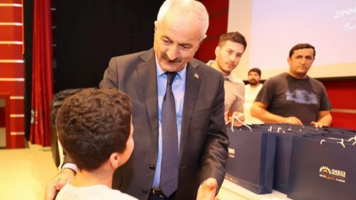 Gebze'de 4 bin çocuğa kırtasiye desteği