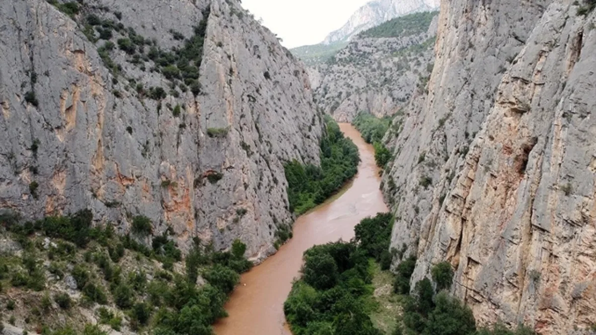Sakarya Nehri boyunca uzanan 1 kilometrelik kanyon doğa tutkunlarını bekliyor